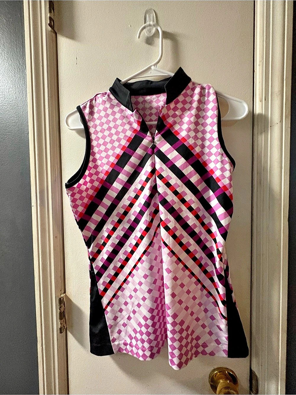 Tail golf tank Geometric Sleeveless in Pink & Black Size Small
